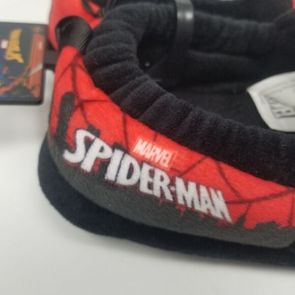 NWT. MARVEL SPIDERMAN BOYS SLIPPERS. VARIOUS SIZES. - Picture 9 of 14